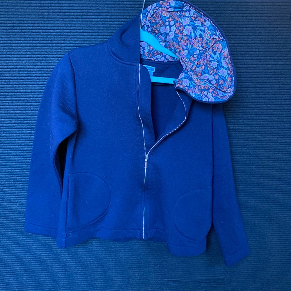 Girls Jacadi, Zipped Sweatshirt (flowered lining) Sz 10